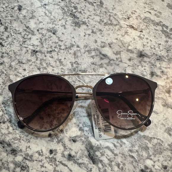 Jessica Simpson Sunglasses - Picture 1 of 2